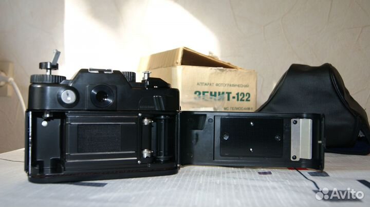 Пленочный фотоаппарат Зенит-122