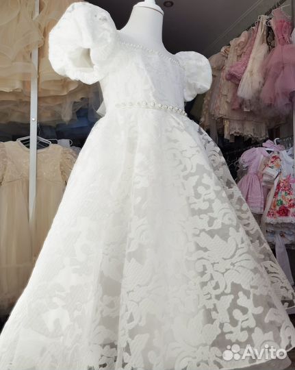 Нарядное белое платье для девочки 140