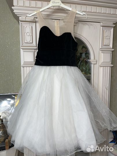 Вечернее платье для девочки 128/134