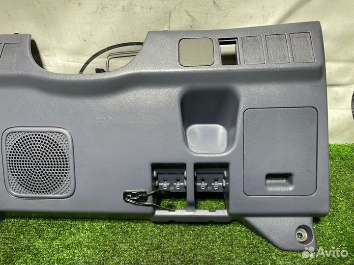 Консоль под рулевой колонкой Toyota Land Cruiser