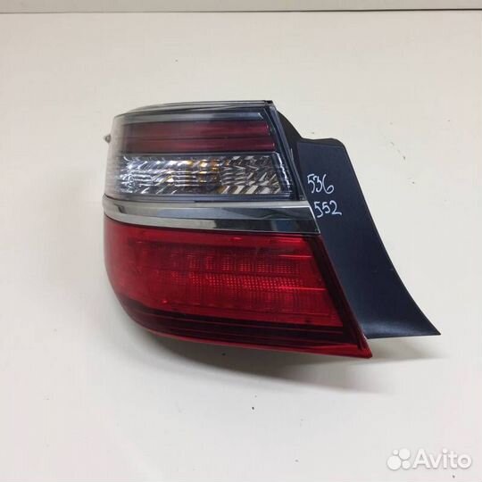 Фонарь задний наружный левый Toyota Camry