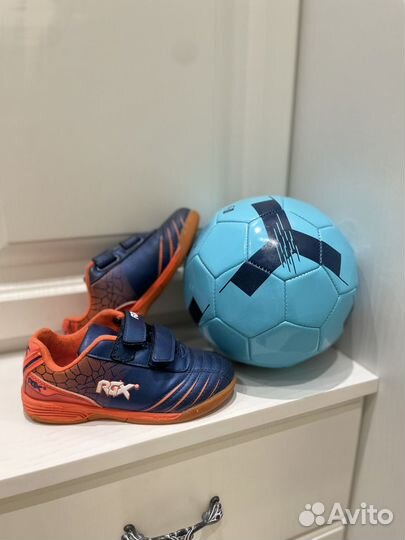 Футбольные бутсы 28 размер