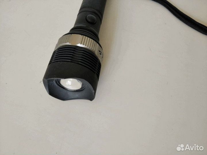 Фонарь с регулировкой фокуса света