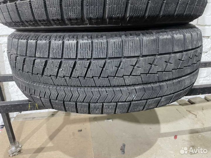 Bridgestone Blizzak VRX 205/60 R16 92Q