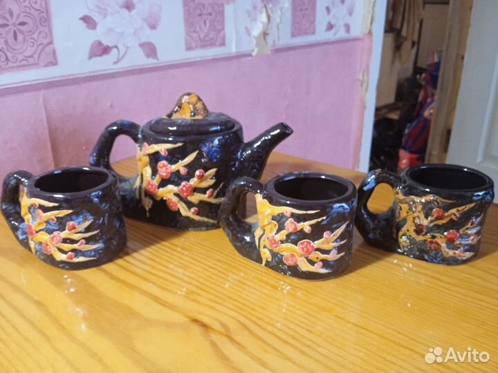 Кувшины,чайники,вазы и т.д