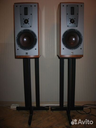 Dali Mentor 2 Cherry