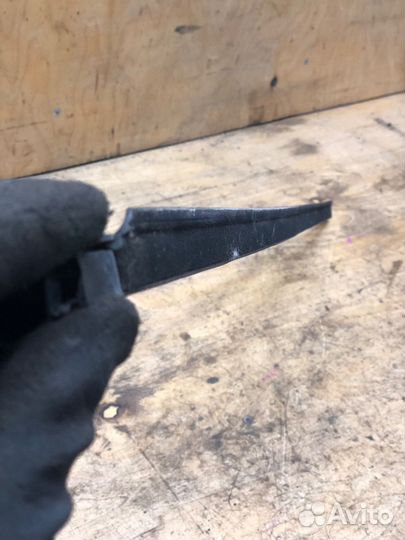 Молдинг стекла двери пер. лев. fiat Punto I купе