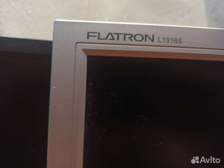 Монитор 19 lg