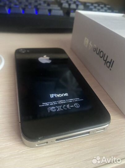 Телефон iPhone 4s