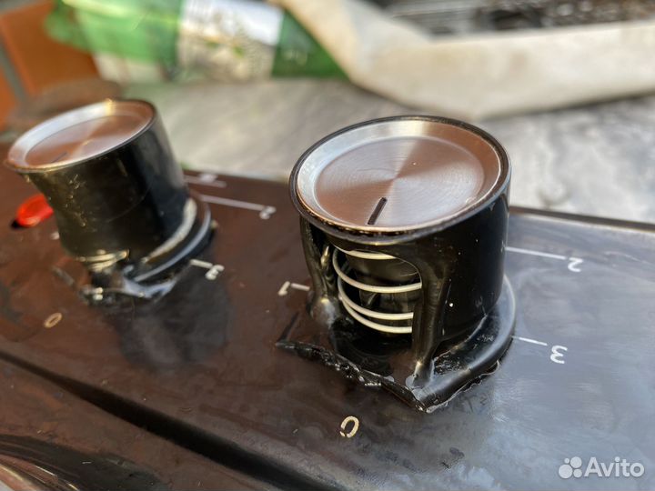 Варочная панель рабочая, но с дефектом