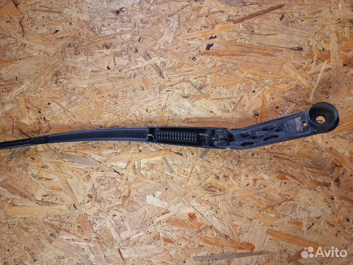 Поводок стеклоочистителя левый Mazda 6 GH