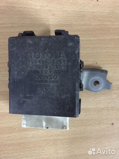 Реле стеклоочистителей Toyota Camry 50 2011-2017 г