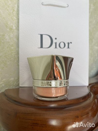 Рассыпчатая пудра Christian Dior