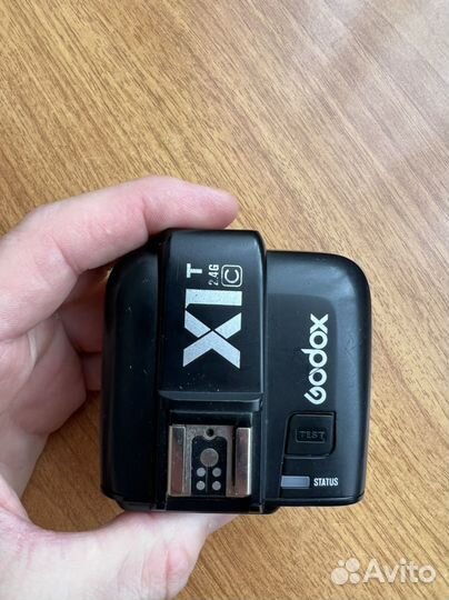 Радиосинхронизатор Godox X1t Canon