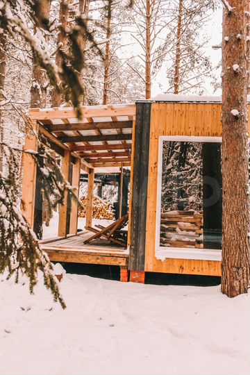 Дом 15 м² на участке 10 га