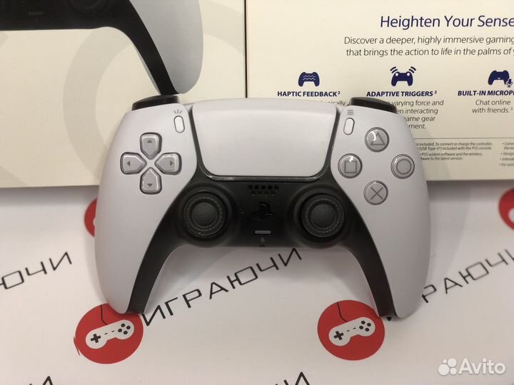 Dualshock 4 / Dualsense 5 White