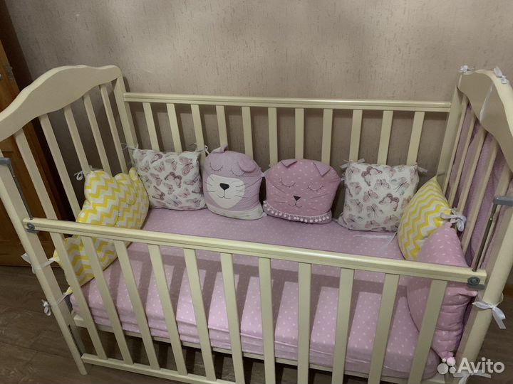 Бортики в кроватку для девочки