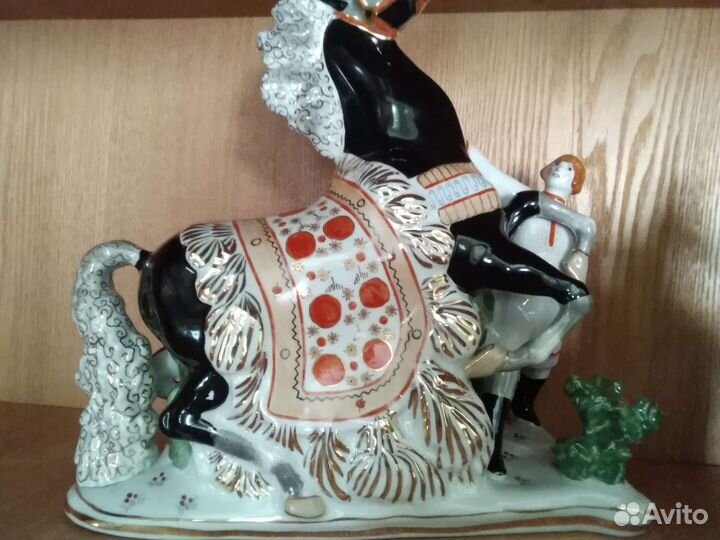 Фарфоровая статуэтка Триптих Конёк Горбунок