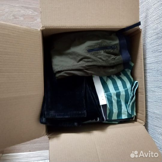 Коробка детских вещей