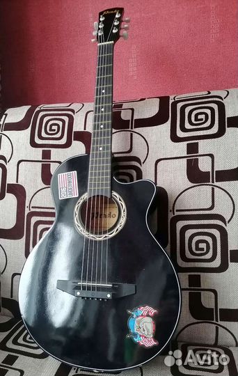 Акустическая гитара