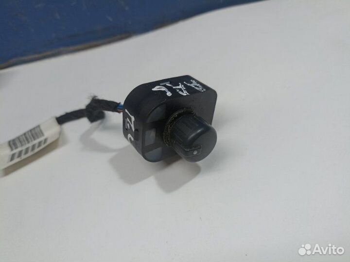 Кнопка регулировки зеркал передняя Audi A6 4F2 3.0