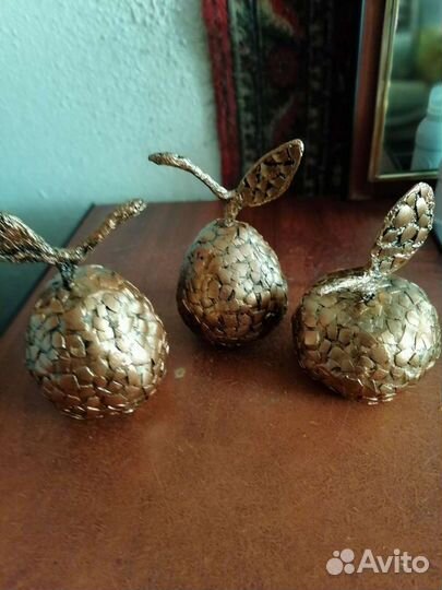 Горшочки, яблоко