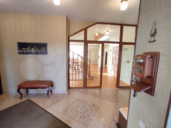 Дом 579 м² на участке 30 сот.