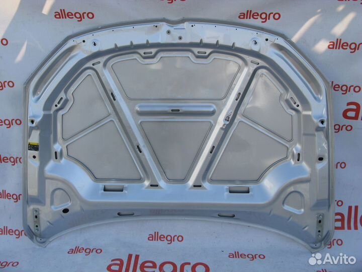 Volkswagen Jetta капот передний 2011+