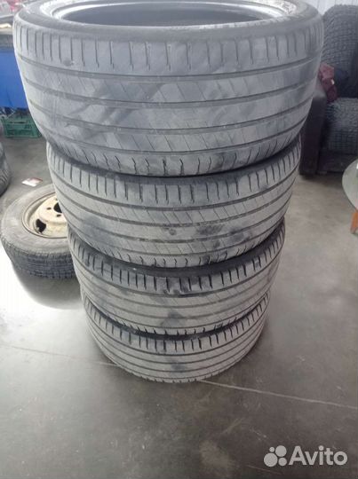 Michelin Latitude Sport 3 275/45 R20 110V