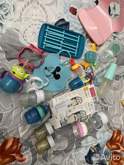 Бутылочки, молокоотсос, все для кормления