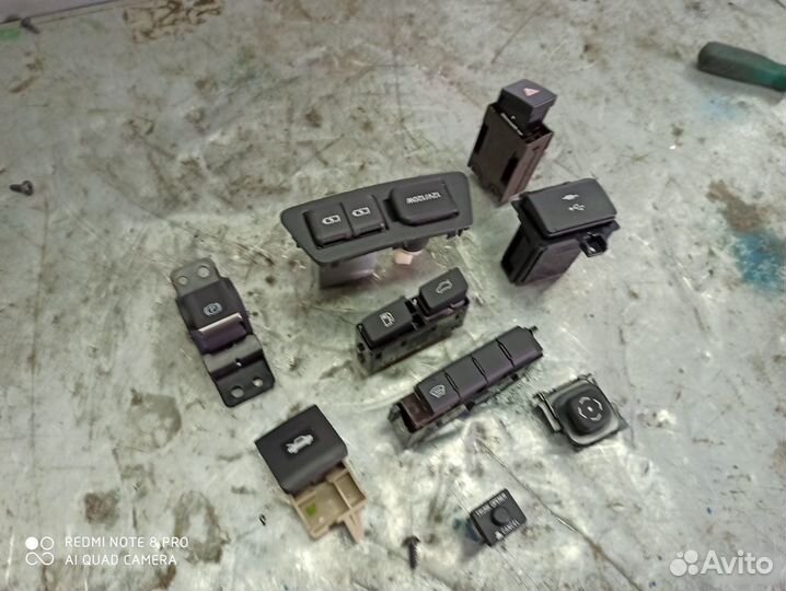 Кнопка Lexus ES 7