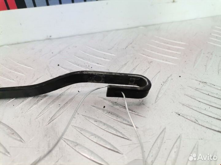 Щеткодержатель (поводок стеклоочистителя, дворник)