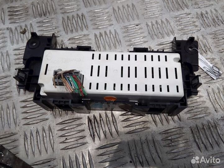 Дисплей компьютера Renault Laguna 3 2008