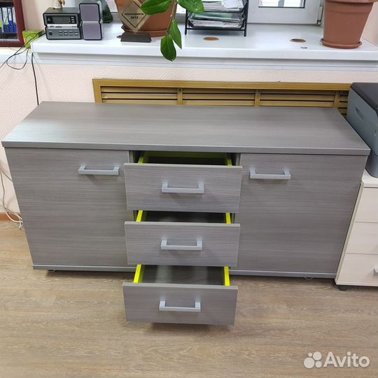 Тумба для оргтехники