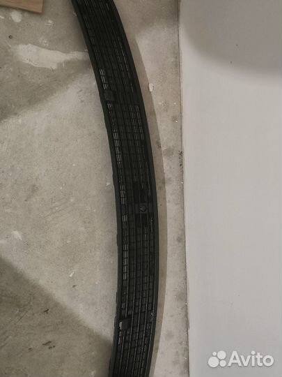 Крыло переднее правое