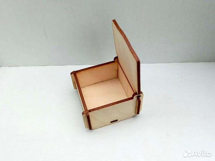 Сувенирная шкатулка