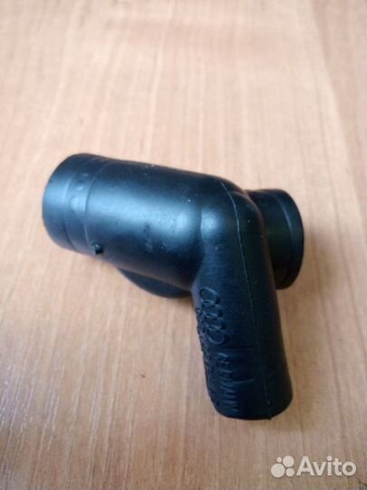 Патрубок воздушный (тройник) Volkswagen Passat B5+