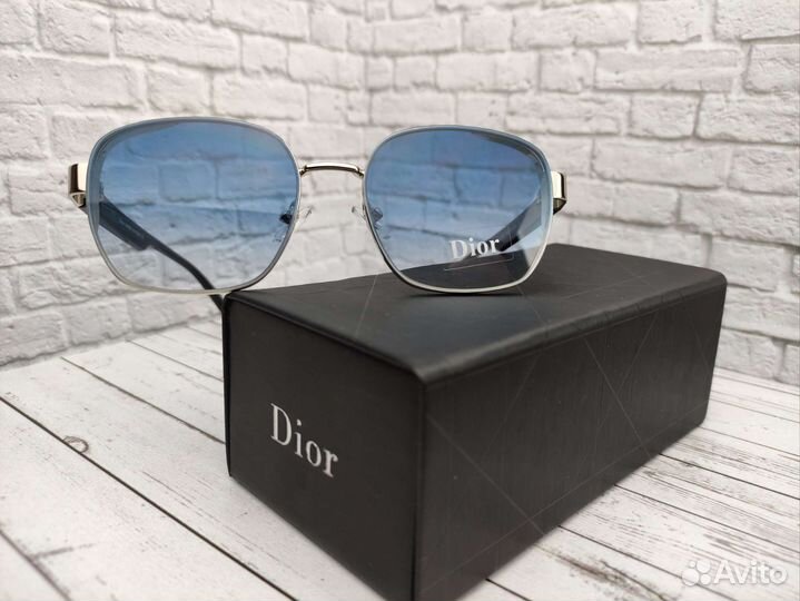 Солнечные очки Dior