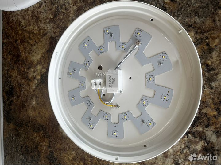 Светильник потолочный