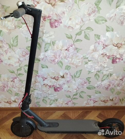 Электросамокат Xiaomi m365, оригинал, на запчасти