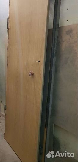 Дверь входная металлическая бу. Тяжелые дверь