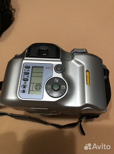 Зеркальный фотоаппарат