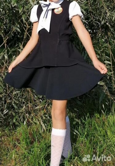 Школьная жилетка с баской, р.134