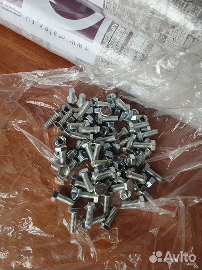 Уголки для стеллажей