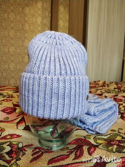 Женская зимняя шапка (+ шарф и рукавицы)