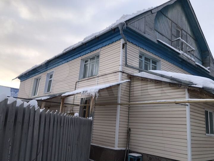 Коттедж 100 м² на участке 8 сот.