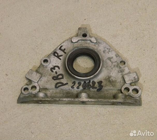 Крышка двигателя передняя VW Passat B3 RF