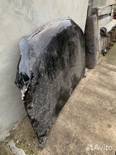 Продам капот битый Land Cruiser Prado 150