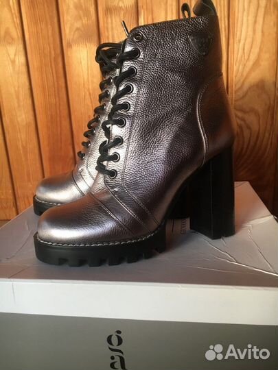 Ботинки женские