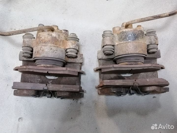 Суппорт передний Chrysler Concorde 1998-2004